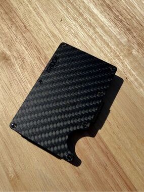 RIDGE Carbon Fiber RFID Blocking Wallet with Money Clip